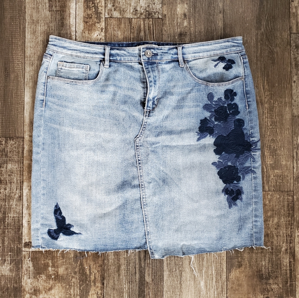 😻 3/$20 Demin skirt